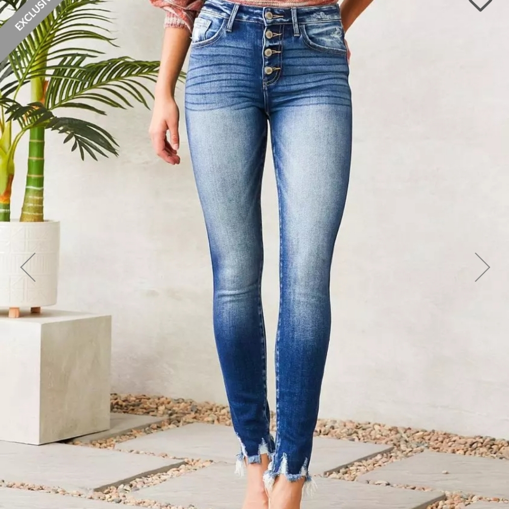 NWT KanCan jeans Size 25